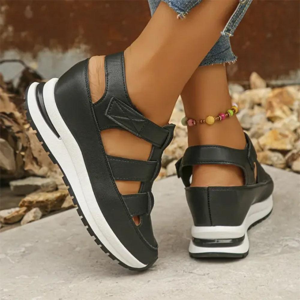 Softride™ Sneaker-Sandalen mit Zehenschutz